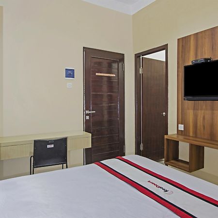 Reddoorz @ Babarsari Hotel Maguwo Екстериор снимка